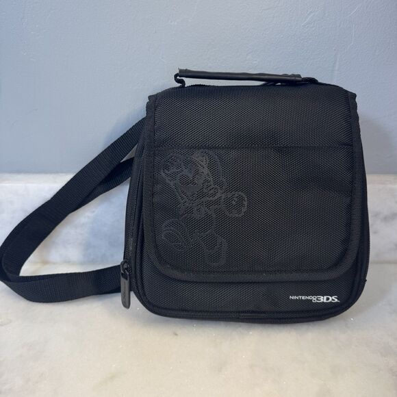 Nintendo 3DS Super Mario Black Universal Transporter Case - Picture 2 of 16